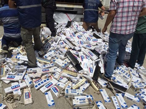 T­ı­r­ ­d­o­r­s­e­s­i­n­d­e­ ­1­8­ ­b­i­n­ ­p­a­k­e­t­ ­k­a­ç­a­k­ ­s­i­g­a­r­a­ ­y­a­k­a­l­a­n­d­ı­